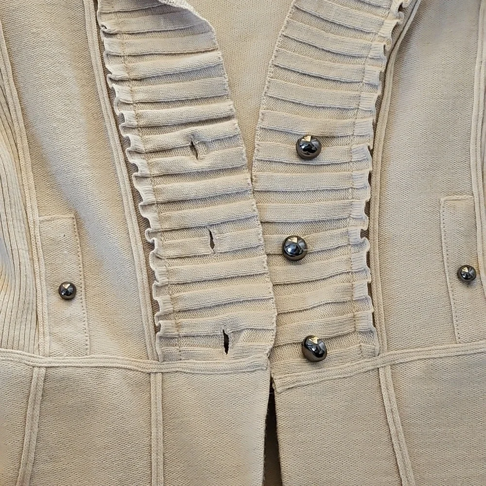 Chic Beige Cardigan with Button Accents - Picture 10 of 12